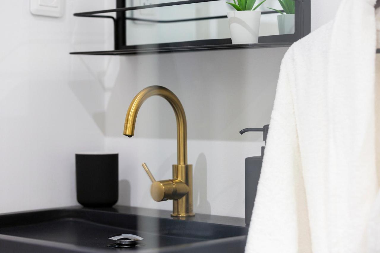 Dolce Nimes Centre Apartment Bagian luar foto