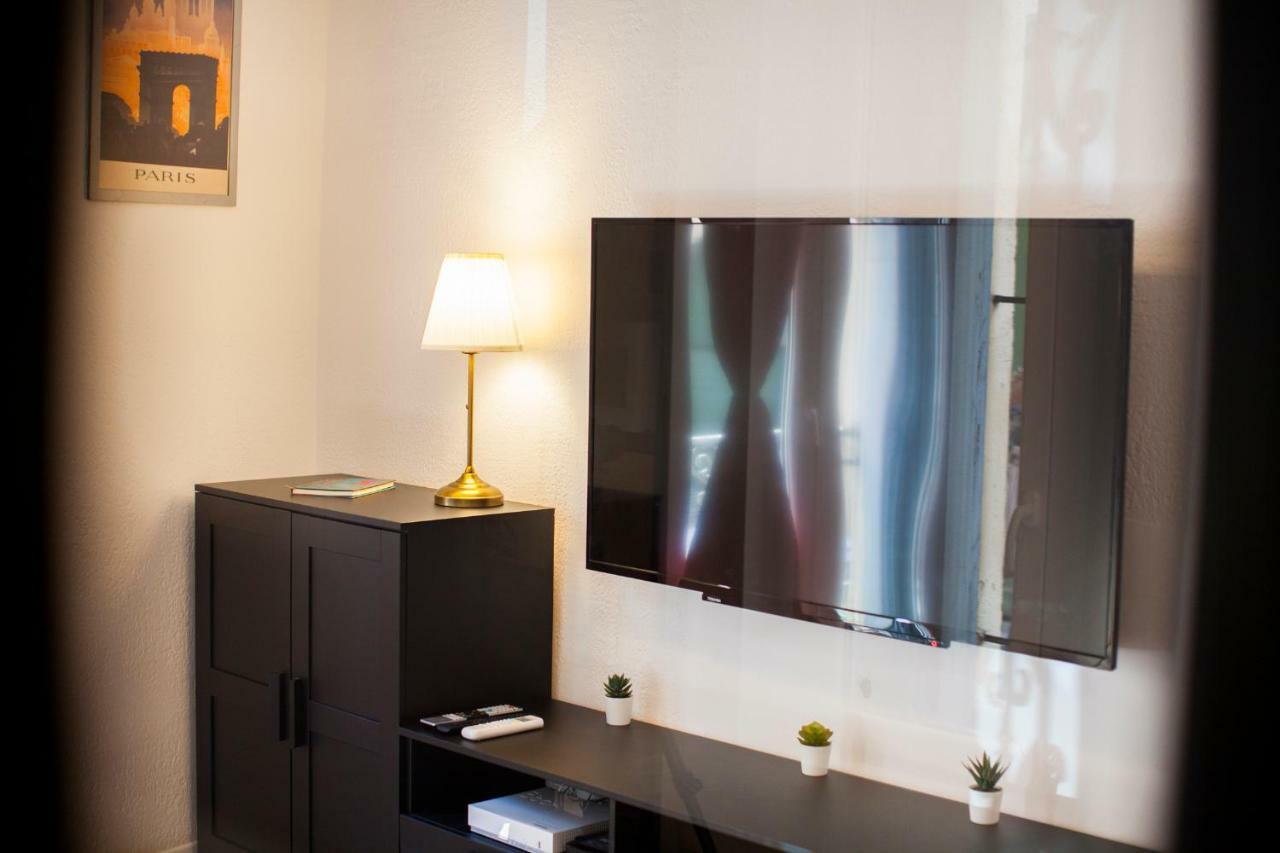 Dolce Nimes Centre Apartment Bagian luar foto